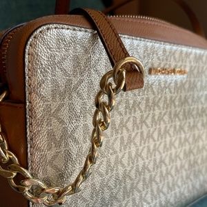 Micheal Kors Jet Set EW Large Logo Print Crossbody